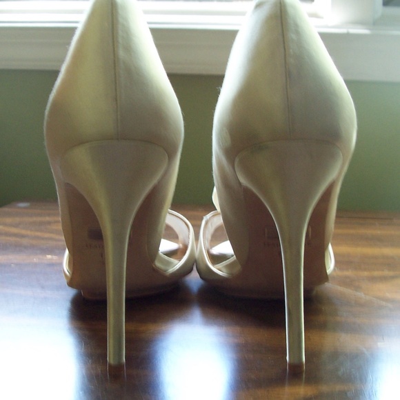 Badgley Mischa Ivory Florette Open Toe  D'Orsay style Satin Heels - Picture 2 of 6